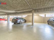 Pronájem garážového stání, Praha - Žižkov, Jeseniova, 13 m2
