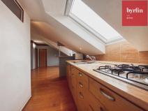 Pronájem bytu 4+kk, Opava, Veleslavínova, 90 m2