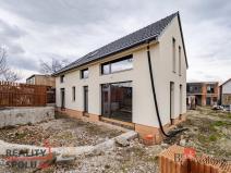 Prodej činžovního domu, Dubné, 670 m2
