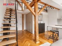 Pronájem bytu 1+kk, Praha - Malá Strana, Petřínská, 31 m2