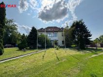 Prodej komerčního pozemku, Kunovice, Osvobození, 11035 m2