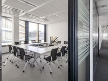 Pronájem kanceláře, Praha, Pikrtova, 1668 m2