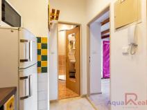 Pronájem bytu 1+kk, Karlovy Vary, nábřeží Jana Palacha, 20 m2