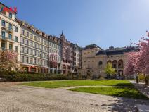Prodej obchodního prostoru, Karlovy Vary, Divadelní náměstí, 115 m2