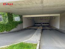 Pronájem garážového stání, Praha - Modřany, K Vystrkovu, 15 m2