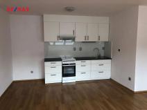 Pronájem bytu 2+kk, Plzeň, Houškova, 46 m2