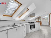 Prodej bytu 3+kk, Černožice, Revoluční, 82 m2