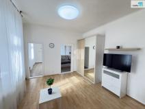 Pronájem bytu 3+kk, Praha - Nusle, Táborská, 56 m2