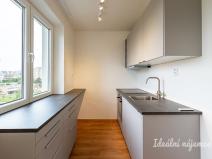 Pronájem bytu 3+1, Praha, Hrusická, 71 m2