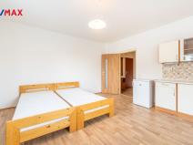 Pronájem bytu 1+kk, Praha - Suchdol, Suchdolská, 30 m2