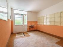 Prodej bytu 3+1, Karlovy Vary, Závodu míru, 62 m2