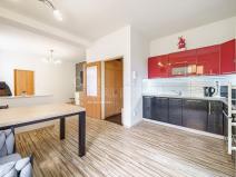 Prodej bytu 2+kk, Karlovy Vary, Na Průhoně, 42 m2