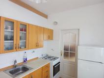 Pronájem bytu 1+1, Kralupy nad Vltavou - Lobeček, nám. Mládežníků, 39 m2
