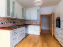 Prodej bytu 3+1, Praha - Libeň, Zenklova, 76 m2