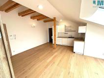 Pronájem bytu 3+kk, Třebíč, Martinské nám., 79 m2