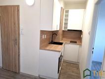 Pronájem bytu 2+kk, Hodonín, třída Bří Čapků, 31 m2