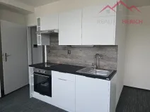 Pronájem bytu 1+kk, Chomutov, Žižkovo náměstí, 27 m2