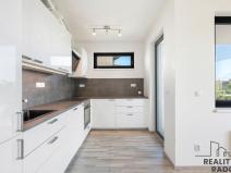 Pronájem bytu 2+kk, Praha - Vysočany, Svatošových, 66 m2