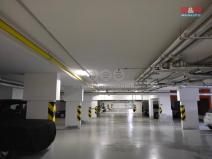 Pronájem garážového stání, Praha, Jeremenkova, 12 m2