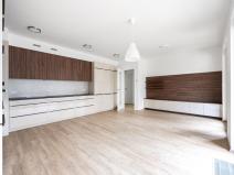 Pronájem bytu 3+kk, Praha - Hloubětín, Domalípova, 89 m2