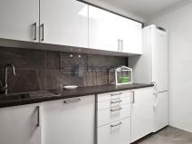 Pronájem kanceláře, Praha, Prusíkova, 82 m2