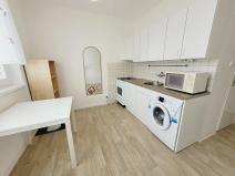 Pronájem bytu 1+1, Uherské Hradiště, náměstí Republiky, 34 m2