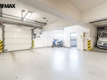 Prodej garážového stání, Praha - Libeň, Kašparovo náměstí, 12 m2