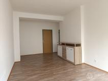 Prodej bytu 2+1, Sokolov, Heyrovského, 52 m2