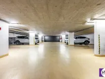 Prodej garážového stání, Praha, Nad motolskou nemocnicí, 13 m2