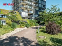 Pronájem bytu 1+kk, Praha - Žižkov, Ke kapslovně, 48 m2