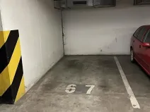 Pronájem garážového stání, Praha - Záběhlice, Záběhlická, 12 m2