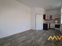 Pronájem bytu 1+kk, Hradec Králové - Nový Hradec Králové, Hlavní, 25 m2