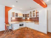 Prodej atypického bytu, Teplice, Krupská, 180 m2
