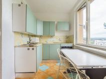 Prodej bytu 3+1, Karlovy Vary, Závodu míru, 62 m2