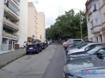 Prodej garážového stání, Praha - Smíchov, U Demartinky, 11 m2