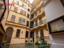Prodej bytu 1+kk, Praha - Staré Město, Hradební, 42 m2