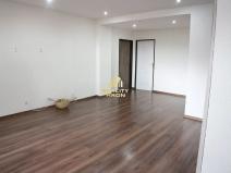 Prodej bytu 3+1, Klášterec nad Ohří, Václava Řezáče, 65 m2