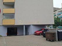 Pronájem garážového stání, Olomouc, gen. Píky, 12 m2