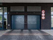 Pronájem garážového stání, Praha - Strašnice, Zvěřinova, 15 m2