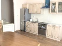 Prodej atypického bytu, Praha, Slavíkova, 105 m2