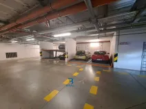 Prodej garážového stání, Praha - Dejvice, Lindleyova, 10 m2