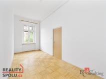 Prodej bytu 2+1, Karlovy Vary, Svahová, 57 m2