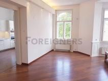 Pronájem bytu 3+1, Praha, Svobodova, 120 m2