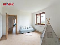 Prodej bytu 3+kk, Jesenice, Mezi Domy, 84 m2