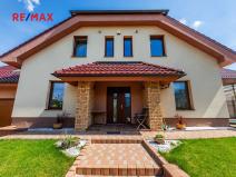 Prodej rodinného domu, Hostivice, Liliová, 392 m2