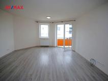 Pronájem bytu 2+kk, Velký Osek, U hřiště, 58 m2