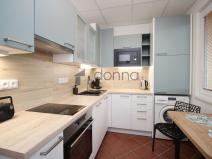 Pronájem bytu 2+1, Praha, Přesličková, 56 m2