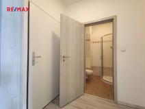 Prodej bytu 1+kk, Milovice, Slepá, 32 m2