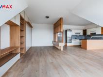 Pronájem bytu 2+kk, Praha - Dolní Chabry, U jízdárny, 82 m2