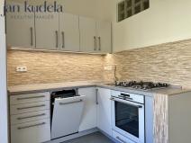 Pronájem bytu 2+1, Brno, Čápkova, 70 m2